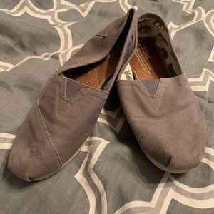 Toms Shoes